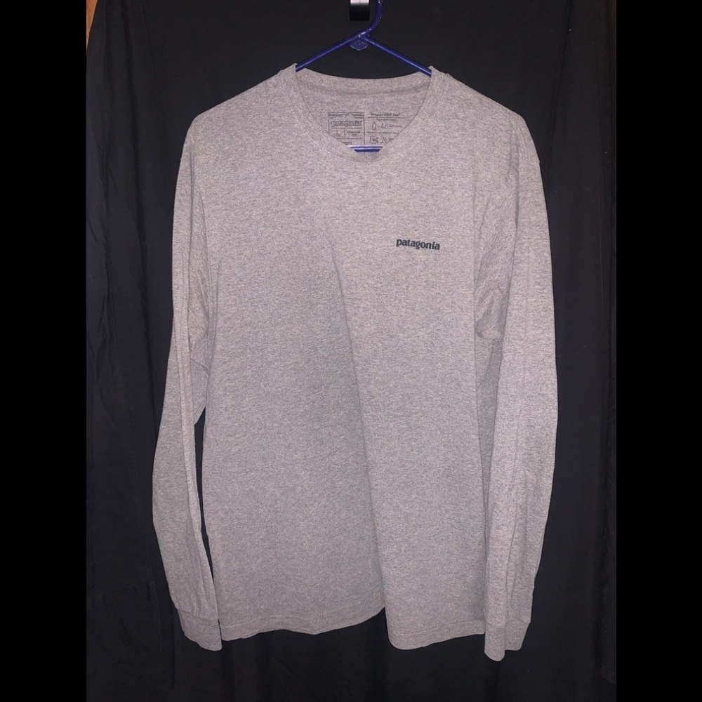 Men’s Patagonia long sleeve shirt